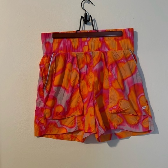 Fabletics Butterfly Shorts - Picture 1 of 2